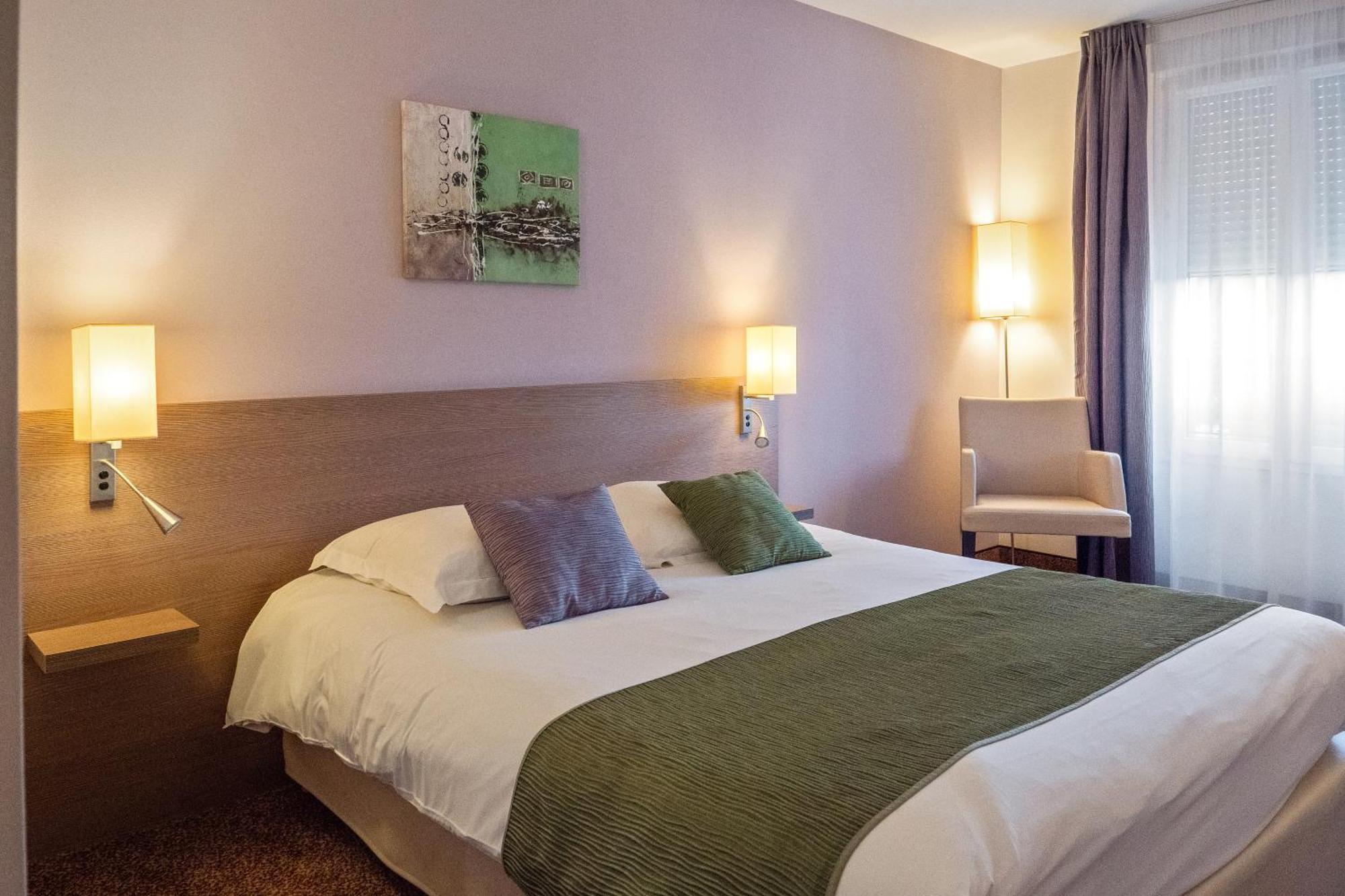 Brit Hotel 샤토덩 외부 사진