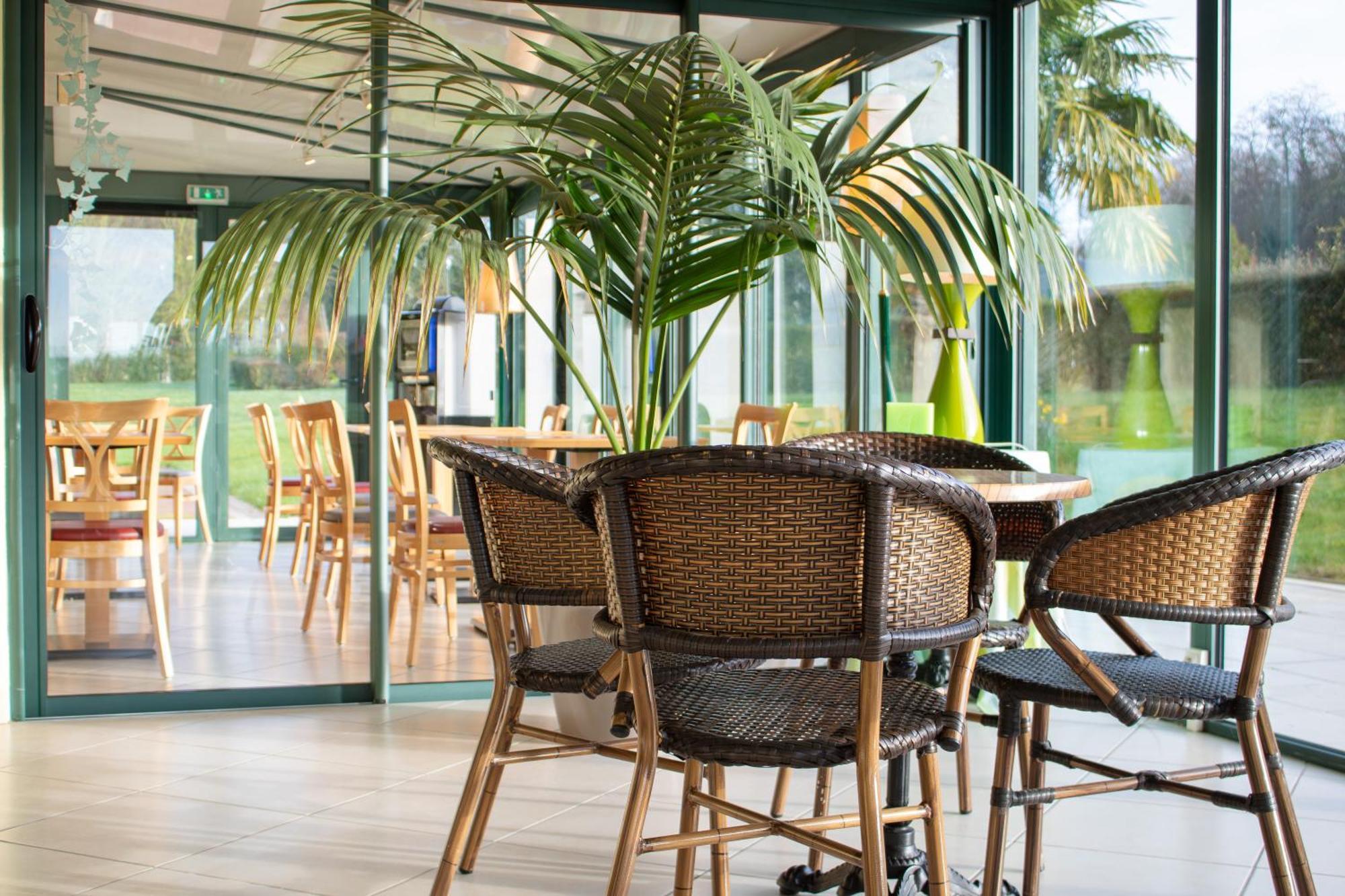 Brit Hotel 샤토덩 외부 사진