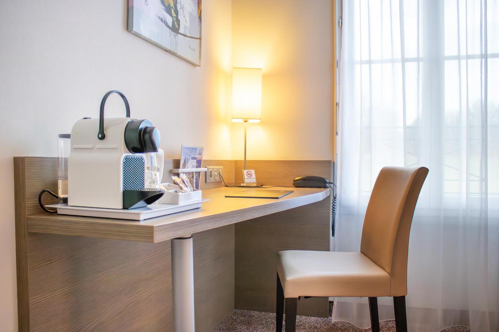 Brit Hotel 샤토덩 외부 사진