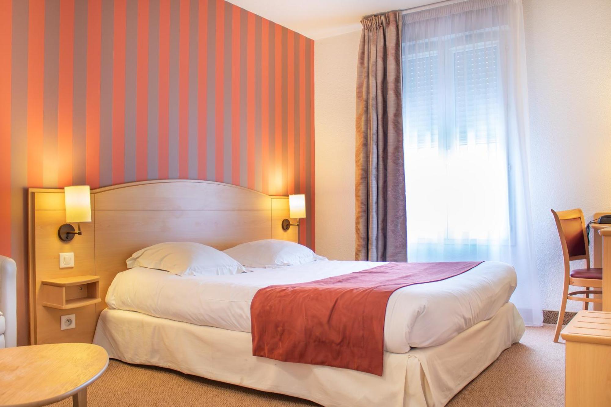 Brit Hotel 샤토덩 외부 사진