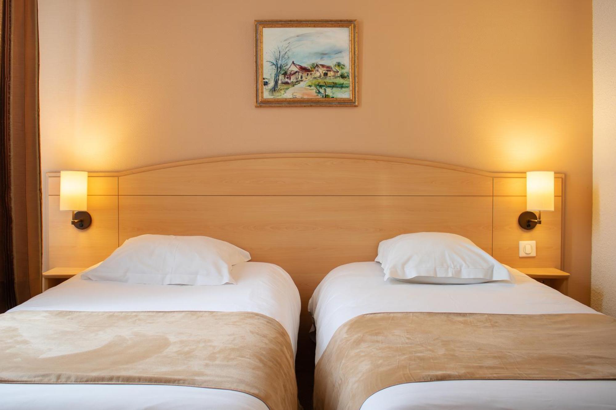 Brit Hotel 샤토덩 외부 사진
