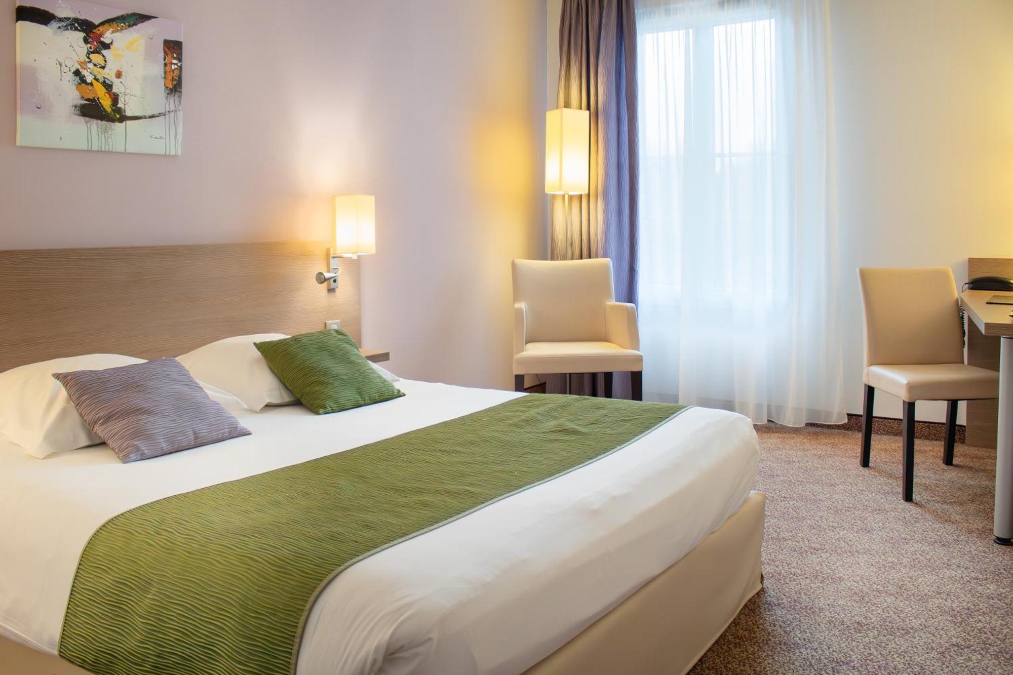 Brit Hotel 샤토덩 외부 사진
