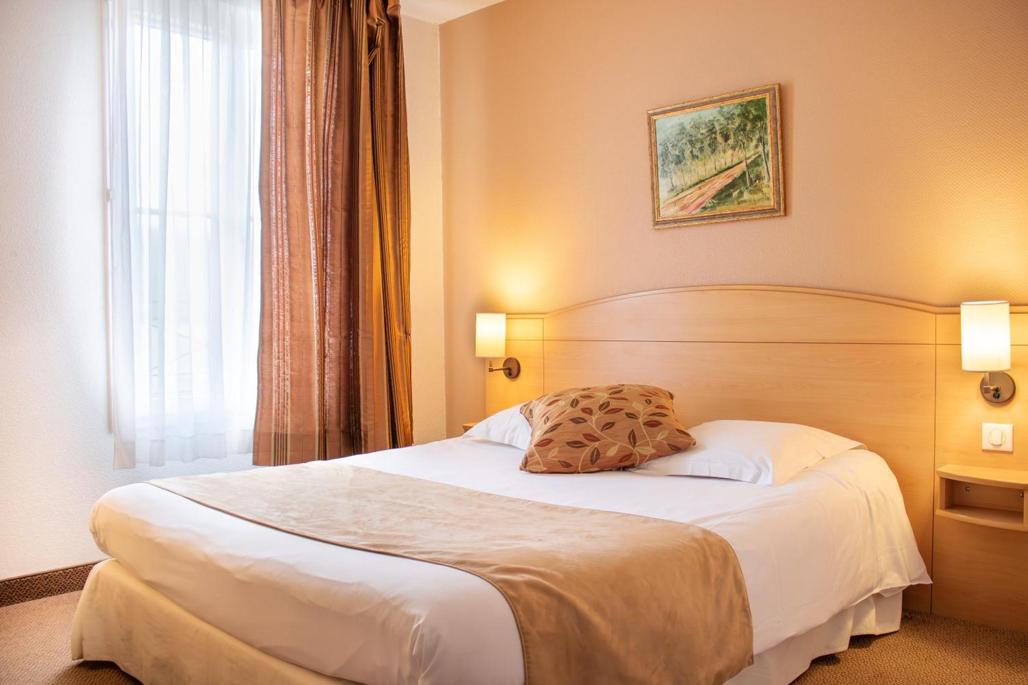 Brit Hotel 샤토덩 외부 사진