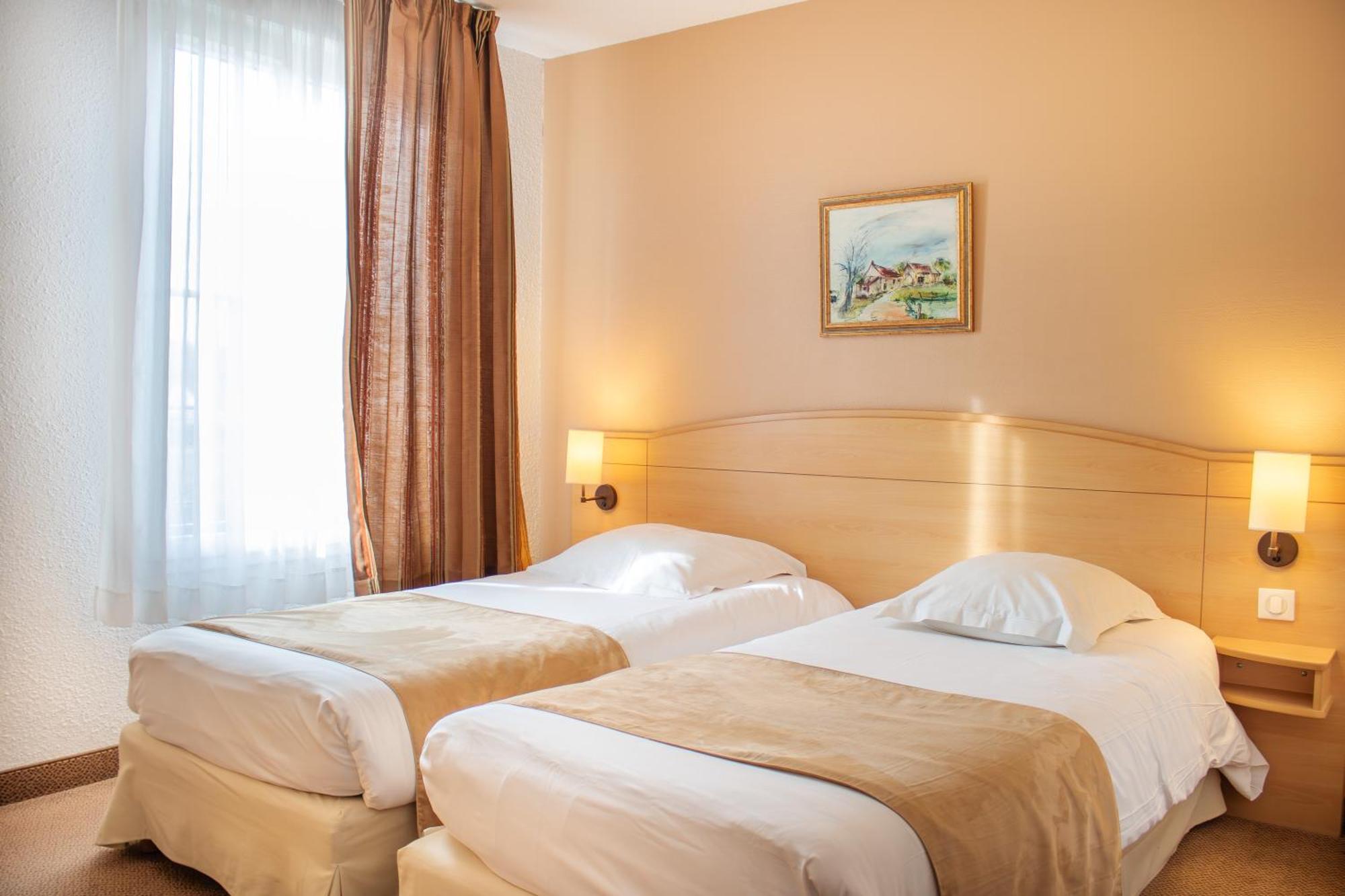 Brit Hotel 샤토덩 외부 사진