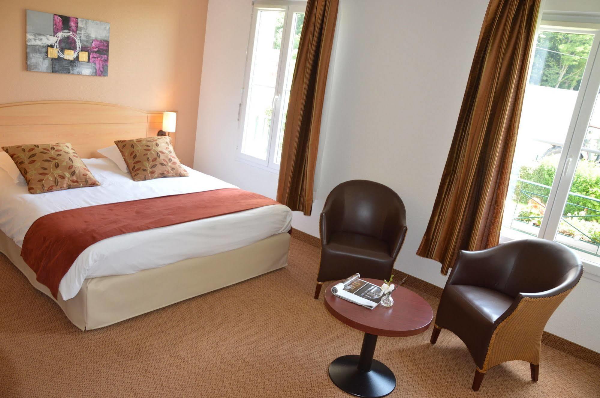 Brit Hotel 샤토덩 외부 사진