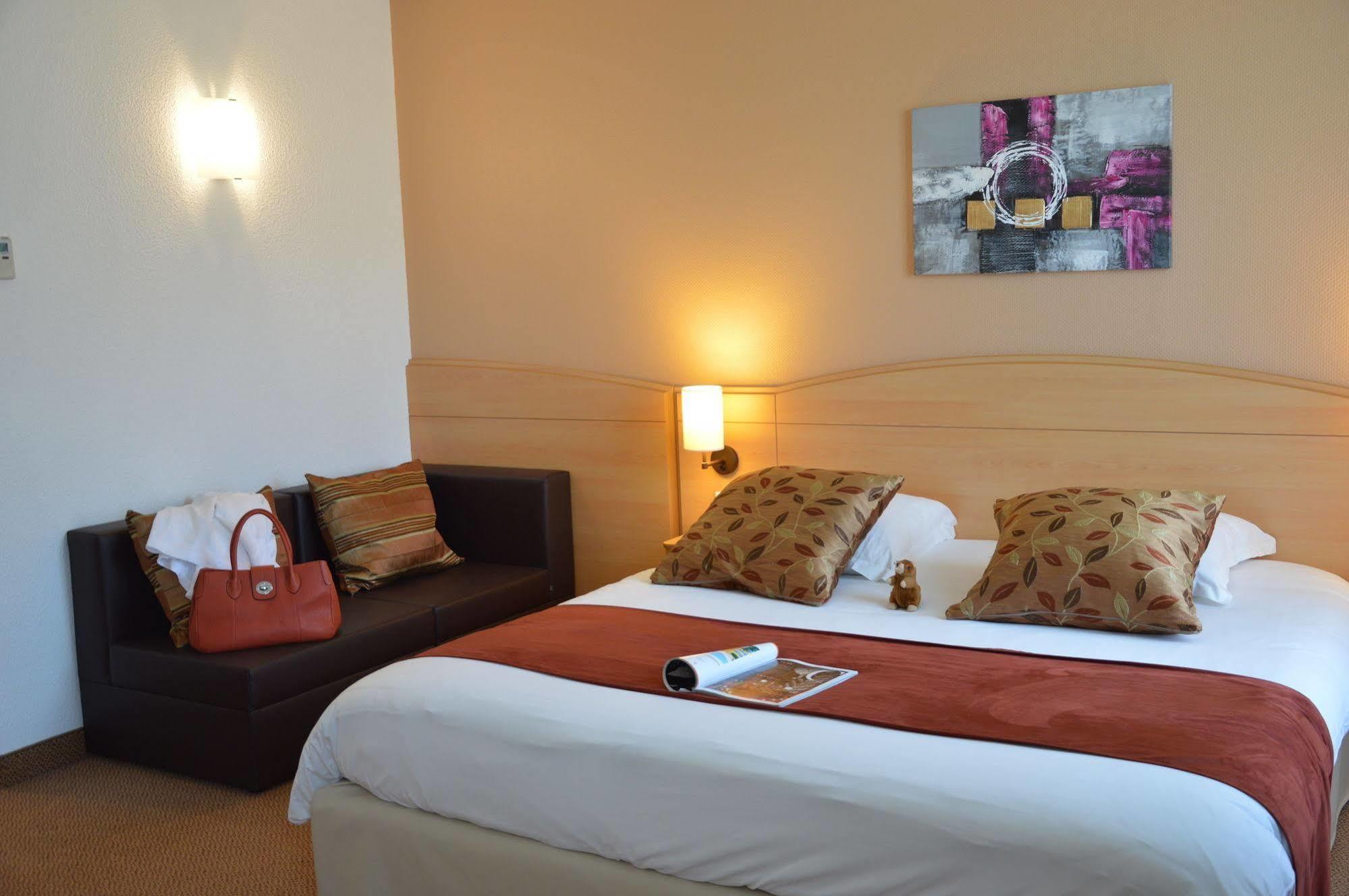 Brit Hotel 샤토덩 외부 사진